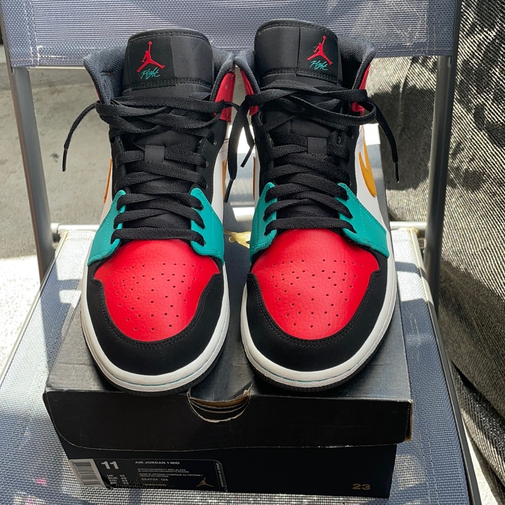 Air Jordan 1 Mid